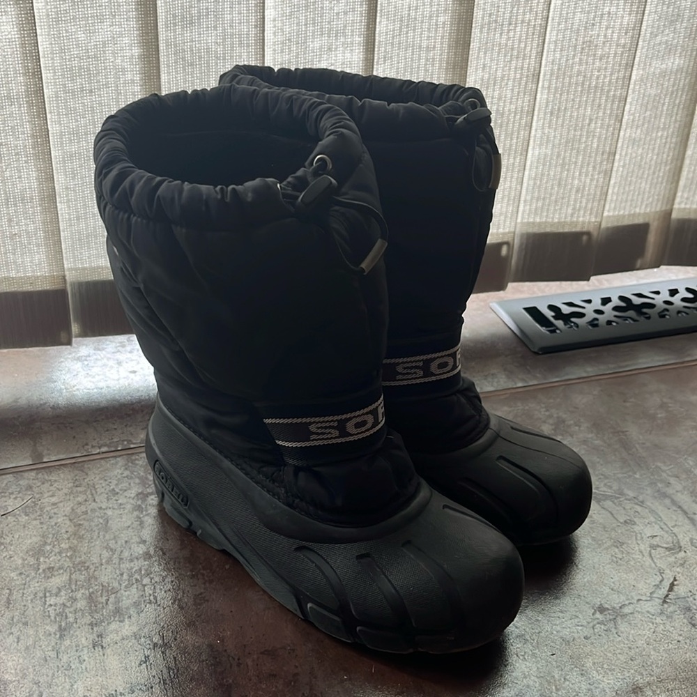 Sorel Youth Black Cub Snow Winter Outdoor Boot